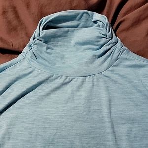 Women's crimped turtleneck